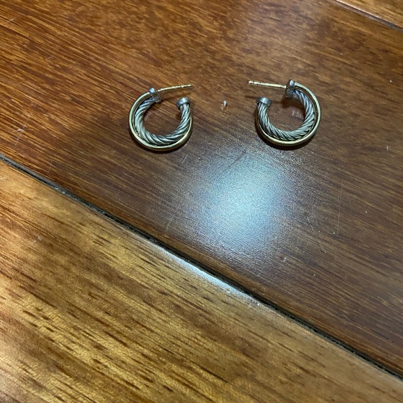 David Yurman crossover hoop earrings - good condition. - Picture 4 of 6